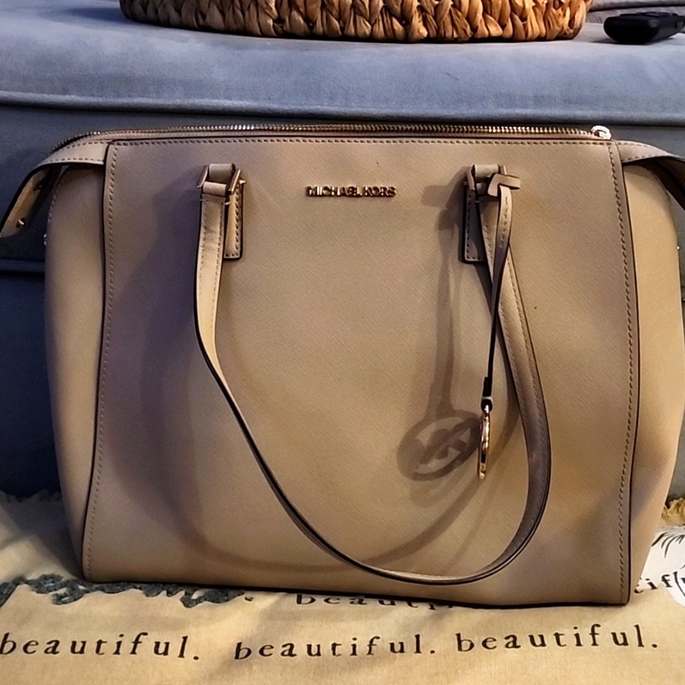 MK LADIES BAG